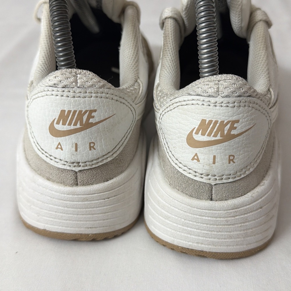 Nike Air Max SC Summit Sneaker‎ Women's 7 White CW4554-108 Athletic Used Shoes - Picture 4 of 16
